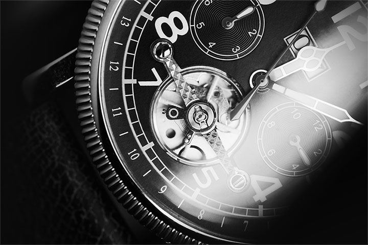 自動巻き時計とは？歴史や仕組み、扱い方や保管方法を解説 | SKYWARD+