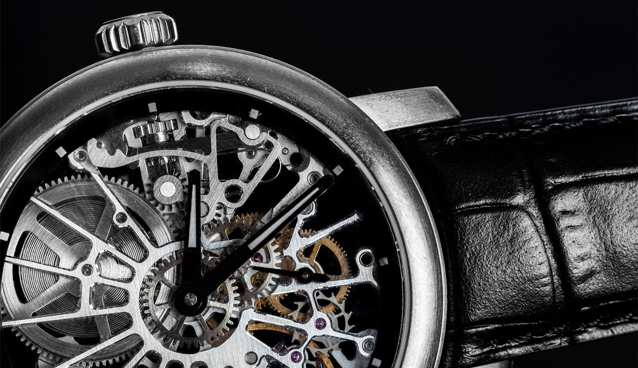 魅惑のスケルトン腕時計15選｜普段使いから超高級品までを紹介 | SKYWARD+ スカイワードプラス