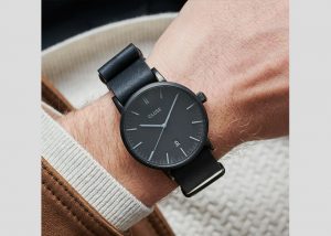 黒い腕時計の最新22モデル｜2021年新作ほかオールブラックのおすすめ