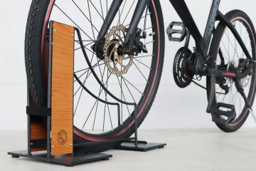 玄関前が自転車でごちゃごちゃしない タイヤ幅に合わせて調節でき 屋外にも室内にも置けるおしゃれなスタンド マピオンニュース