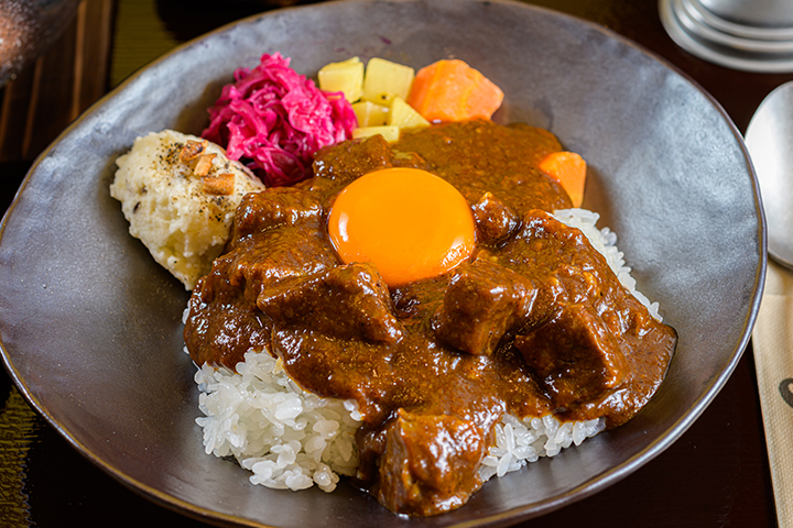 注文してから炊きあげる 土鍋ごはんの和牛カレー専門店 フォーリンデブはっしーの29の日はコレだ Skyward スカイワードプラス