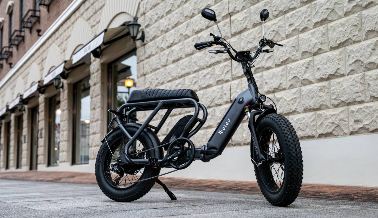 約70km走れる「de vida bike」は電動バイク・電動自転車・自転車が1台